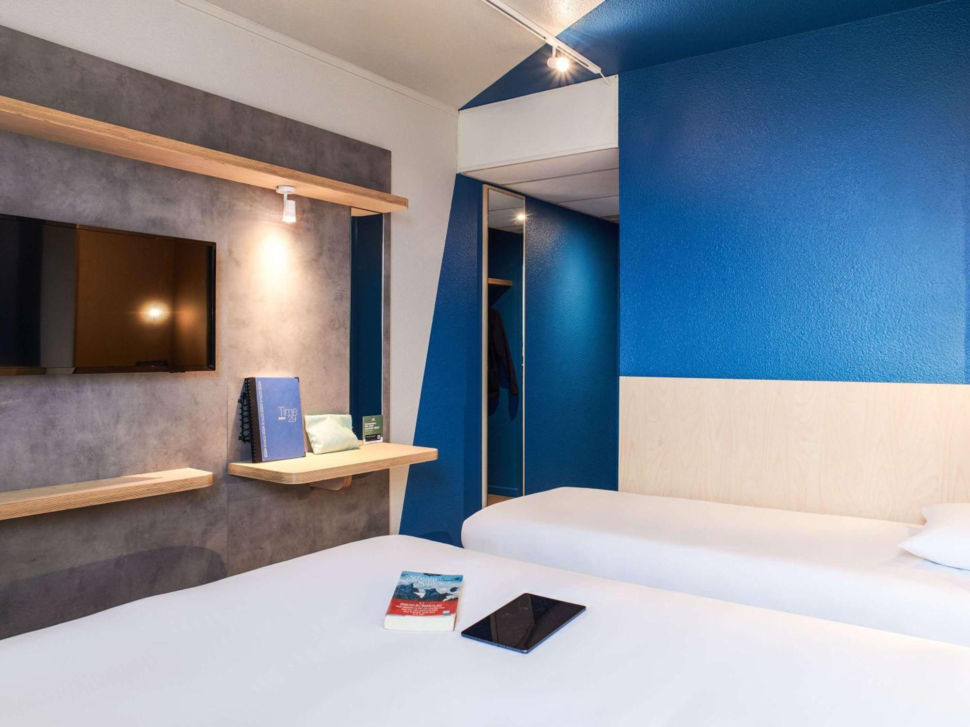 Hotel Ibis Budget Nantes Ouest Atlantis Couëron Exterior foto