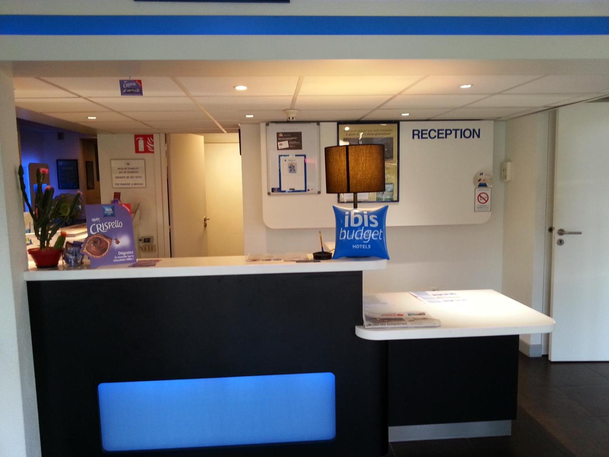Hotel Ibis Budget Nantes Ouest Atlantis Couëron Exterior foto